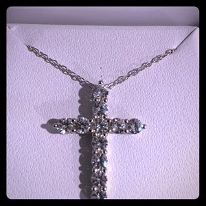 Sterling silver cross pendant necklace